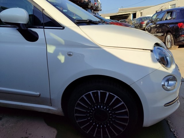 Błotnik przedni prawy 52015755 FIAT