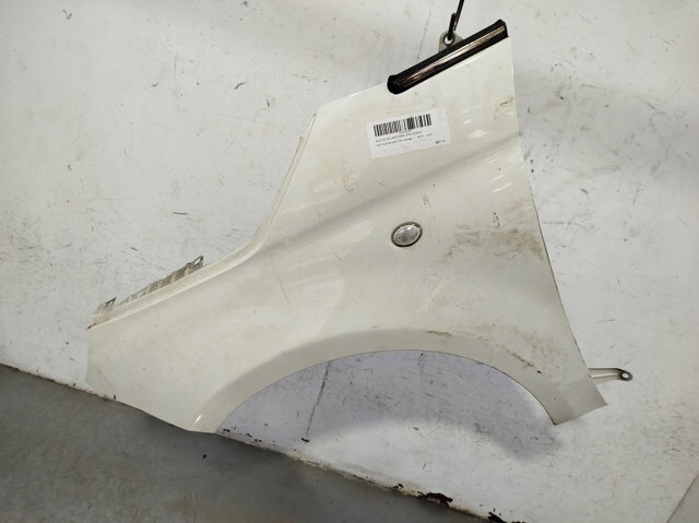 Błotnik przedni lewy 52015757 FIAT