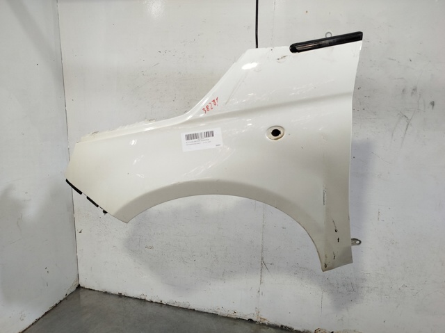 Błotnik przedni lewy 52015757 FIAT