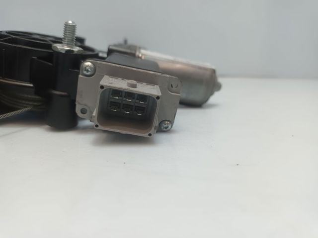 Mechanizm podnoszenia szyby drzwi przednich lewych 52063786 OPEL