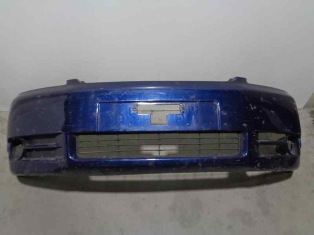 Zderzak przedni Toyota Avensis LCM