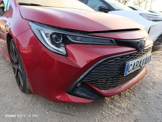 Zderzak przedni Toyota Corolla E21