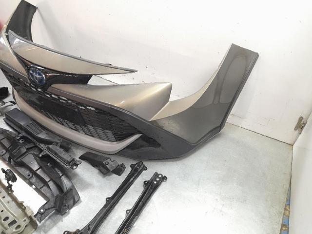 Zderzak przedni Toyota Corolla E21