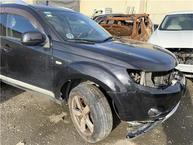 Błotnik przedni prawy Mitsubishi Outlander CWW