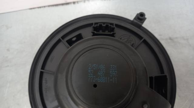 Silniczek wentylatora nagrzewnicy (ogrzewacza wnętrza) 52407597 FIAT