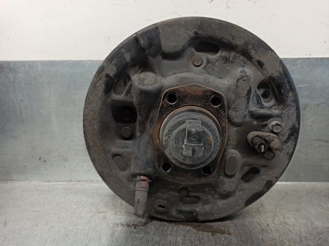Piasta tylna 527501G101 HYUNDAI