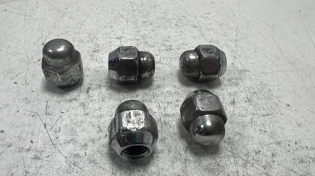 Nakrętka koła 5295014140 HYUNDAI