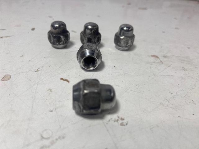 Nakrętka koła 5295014140 HYUNDAI