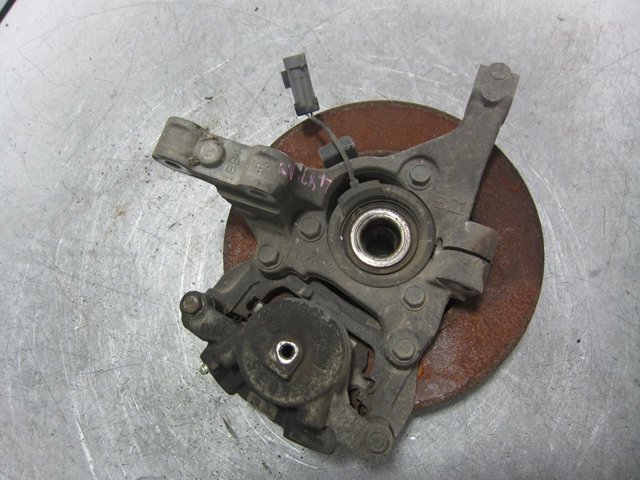 Czop (zwrotnica) przedni lewy 5308015 GM