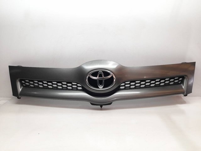 Atrapa chłodnicy 531110F020 TOYOTA