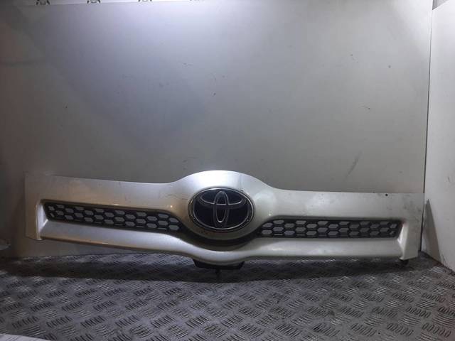 Atrapa chłodnicy 531110F020 TOYOTA