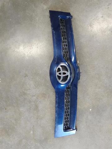 Atrapa chłodnicy 531110F901 TOYOTA