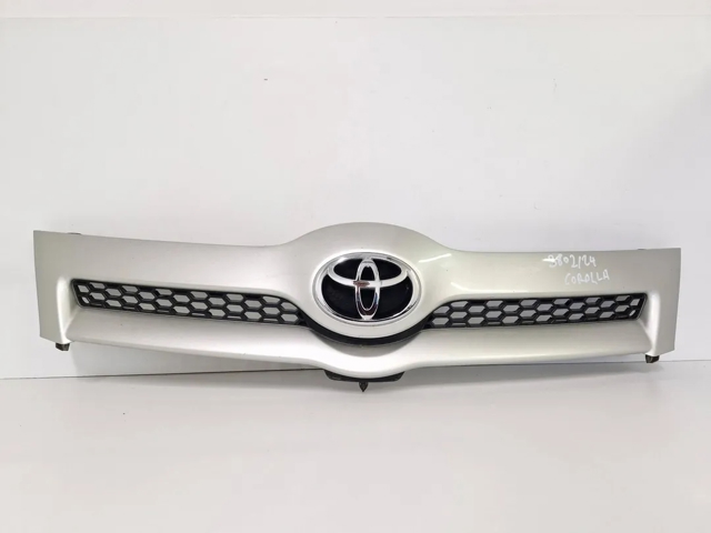 Atrapa chłodnicy 531110F901 TOYOTA