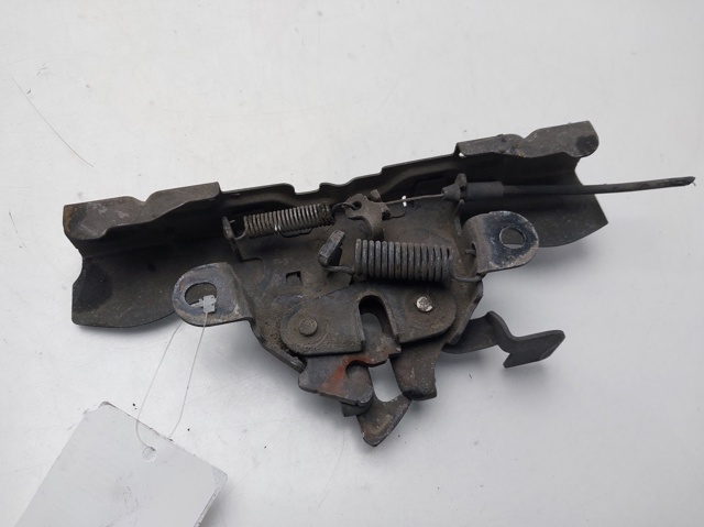 Kupić Zamek maski Toyota Avensis  T25 w dobrej cenie