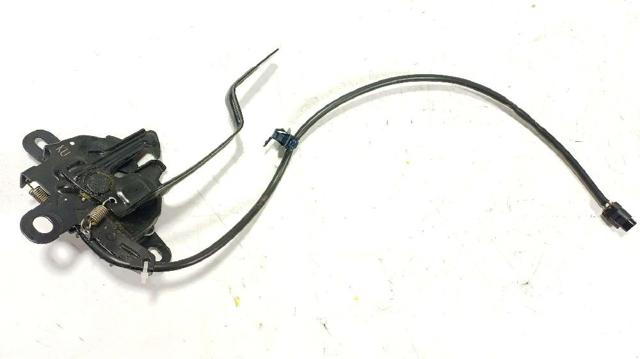 Zamek maski do Toyota Yaris MXP