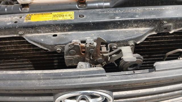 Kupić Zamek maski Toyota Corolla E11 w dobrej cenie