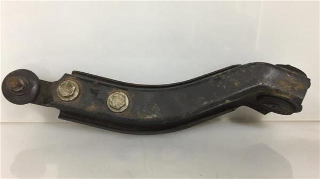 Wahacz zawieszenia przedniego dolny prawy 5352012 OPEL