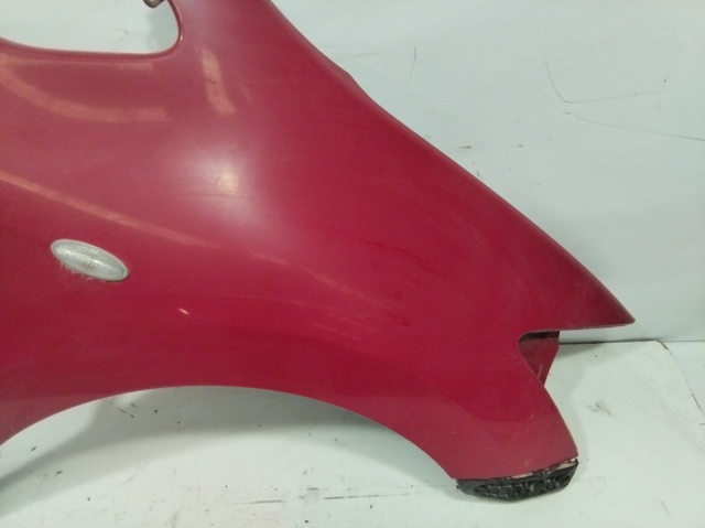 Błotnik przedni prawy Toyota Auris E15