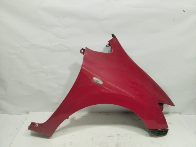 Błotnik przedni prawy Toyota Auris E15