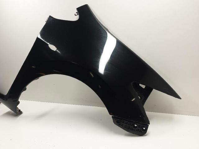 Błotnik przedni prawy Toyota Auris E15