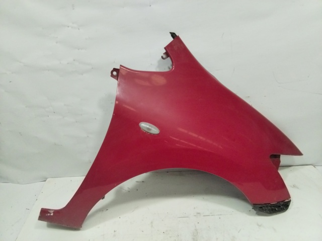 Błotnik przedni prawy Toyota Auris E15