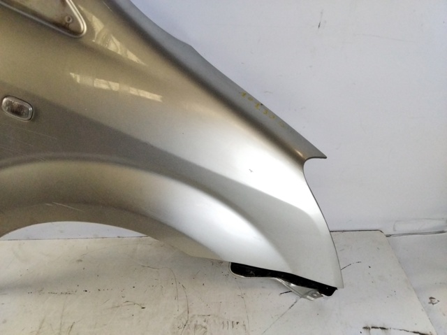 Błotnik przedni prawy 538110F010 TOYOTA