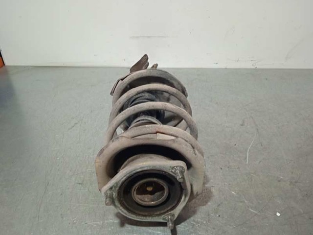 Amortyzator przedni lewy Nissan Serena C23