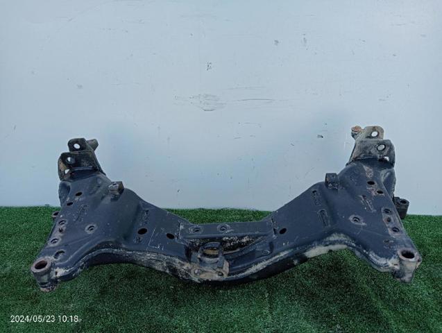 Korpus osi przedniej Nissan Almera 2 N16