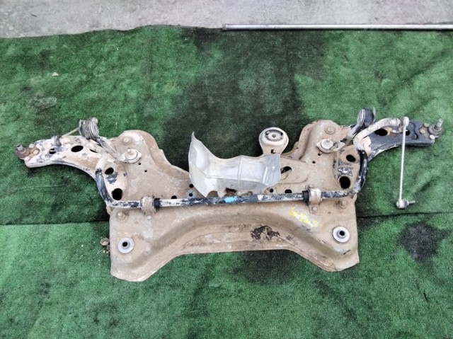 Korpus osi przedniej 544016605R RENAULT