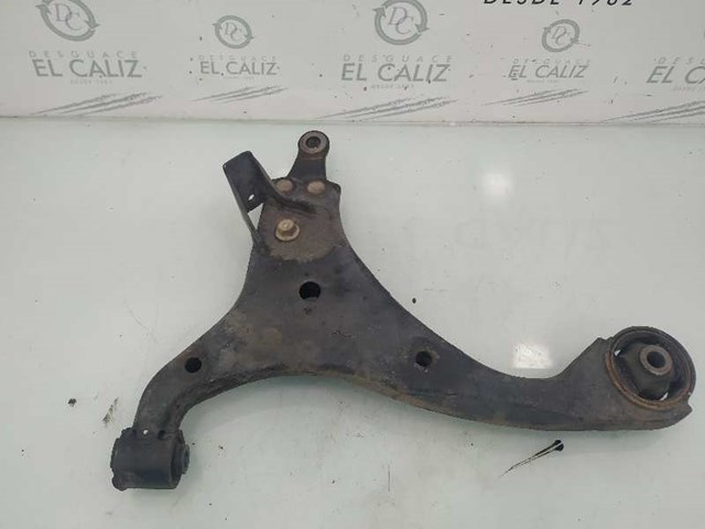 Wahacz zawieszenia przedniego dolny lewy 545001D100 HYUNDAI