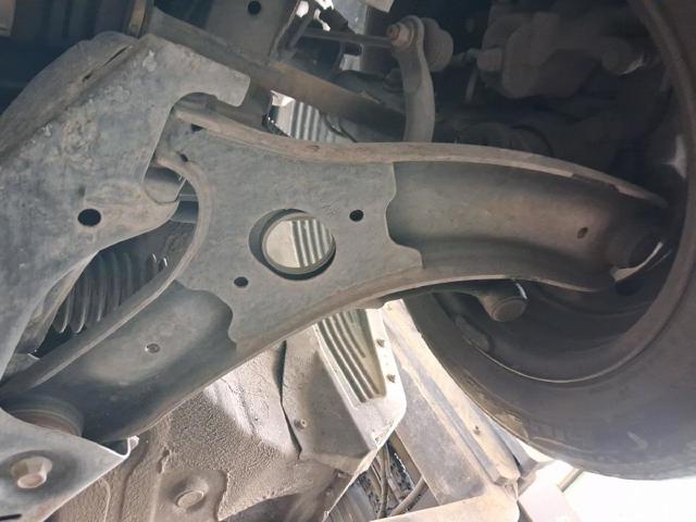 Wahacz zawieszenia przedniego dolny lewy 545001J700 HYUNDAI