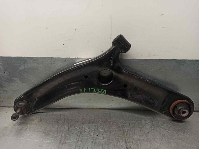 Wahacz zawieszenia przedniego dolny lewy 545001P100 HYUNDAI