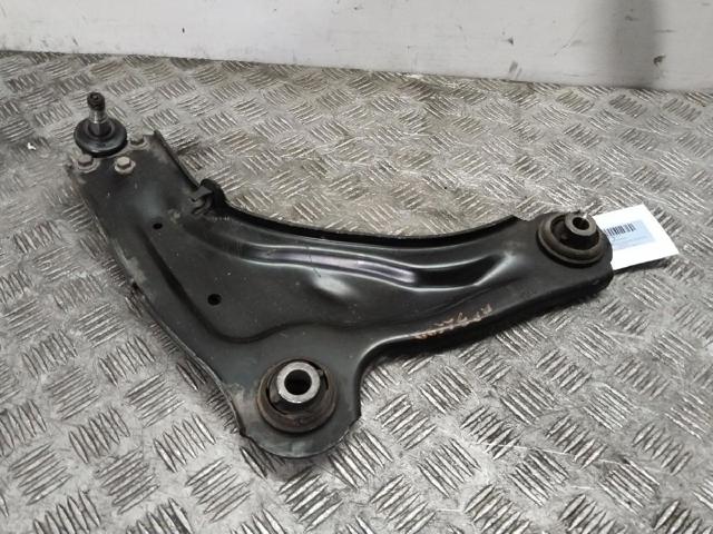 Wahacz zawieszenia przedniego dolny prawy 545002029R RENAULT