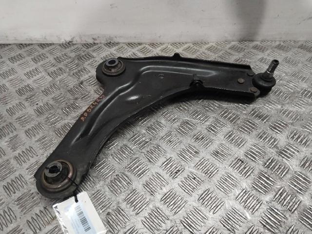 Wahacz zawieszenia przedniego dolny prawy 545002029R RENAULT