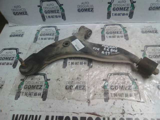 Wahacz zawieszenia przedniego dolny lewy 5450025000 HYUNDAI