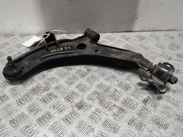 Wahacz zawieszenia przedniego dolny lewy 5450029000 HYUNDAI