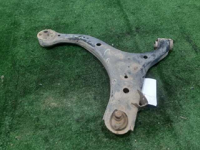 Wahacz zawieszenia przedniego dolny lewy 545002B500 HYUNDAI