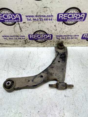 Wahacz zawieszenia przedniego dolny lewy 545002F001 HYUNDAI