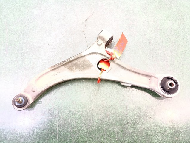 Wahacz zawieszenia przedniego dolny lewy 545003Z000 HYUNDAI