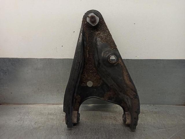 Wahacz zawieszenia przedniego dolny prawy 545004269R RENAULT