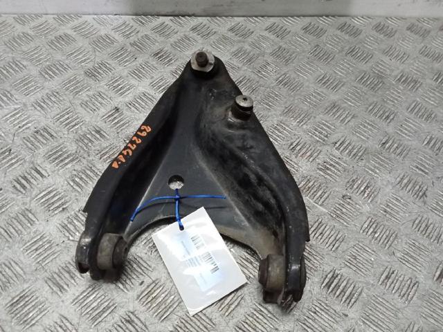 Wahacz zawieszenia przedniego dolny prawy 545004269R RENAULT