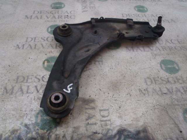 Wahacz zawieszenia przedniego dolny prawy 545006405R RENAULT