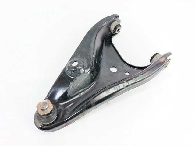 Wahacz zawieszenia przedniego dolny prawy 545006623R RENAULT