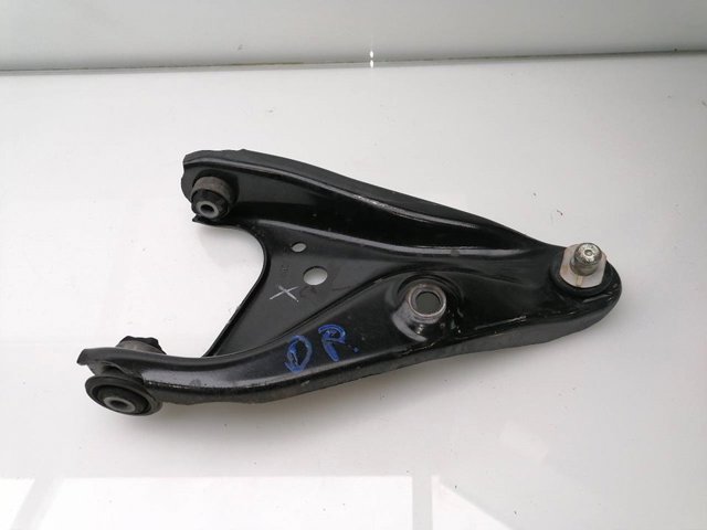 Wahacz zawieszenia przedniego dolny prawy 545006623R RENAULT