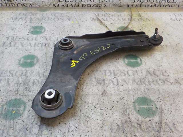 Wahacz zawieszenia przedniego dolny prawy 545008682R RENAULT