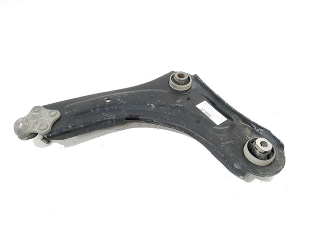 Wahacz zawieszenia przedniego dolny prawy 545009207R RENAULT