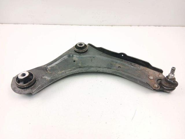 Wahacz zawieszenia przedniego dolny prawy 545009207R RENAULT