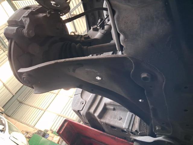 Wahacz zawieszenia przedniego dolny prawy 54500BA60A NISSAN