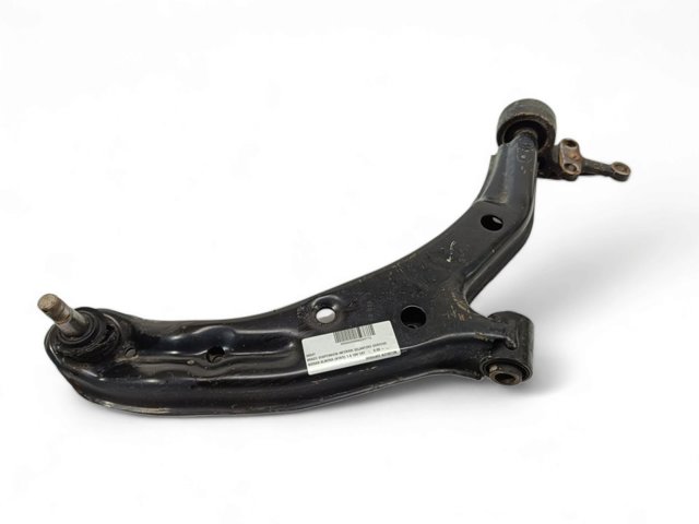 Wahacz zawieszenia przedniego dolny prawy 54500BM410 NISSAN
