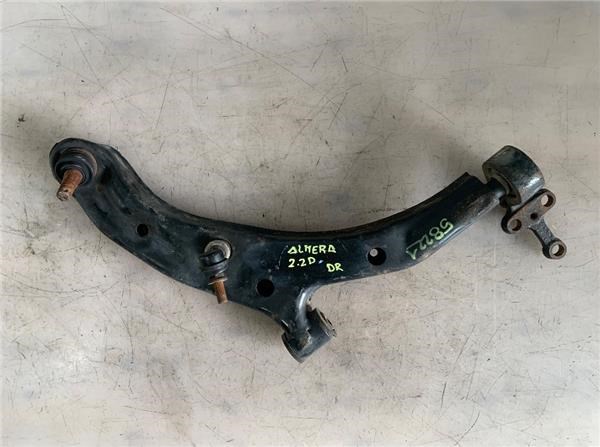 Wahacz zawieszenia przedniego dolny prawy 54500BM410 NISSAN